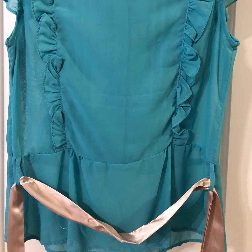 Cute Ruffles Top - Picture 6 of 6